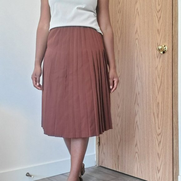 VINTAGE | Brown Academia Midi Pleated High Rise 100% Wool Skirt (Size 8) - Picture 8 of 13